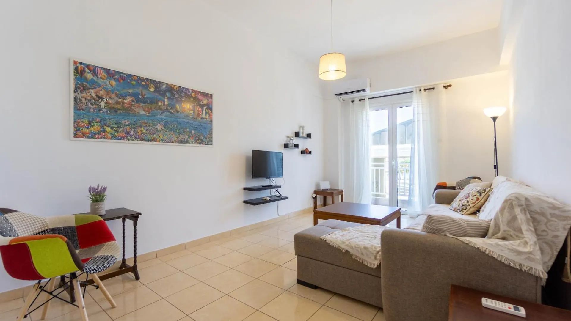 Spacious Seaview Apartment In Heraklion